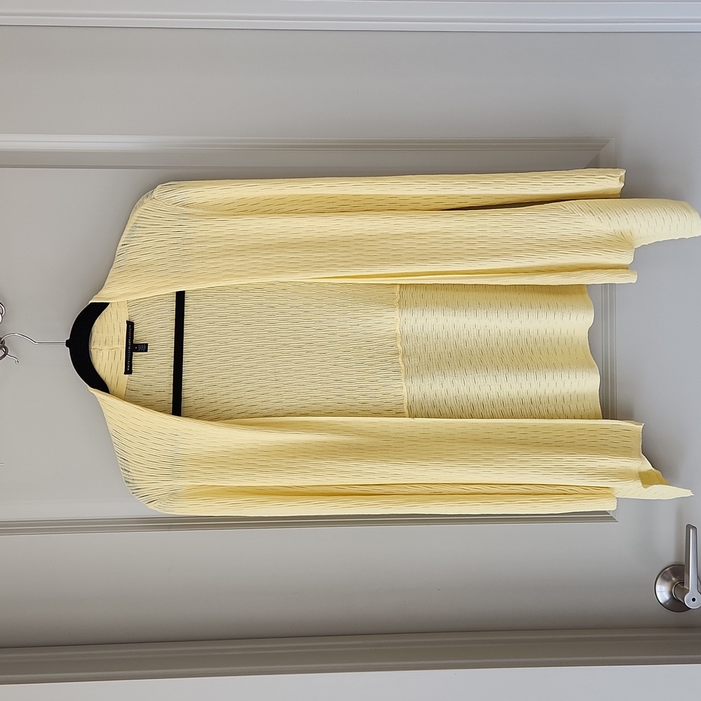 White House Black Market Pale Yellow Open-Front Lightweight Cardigan